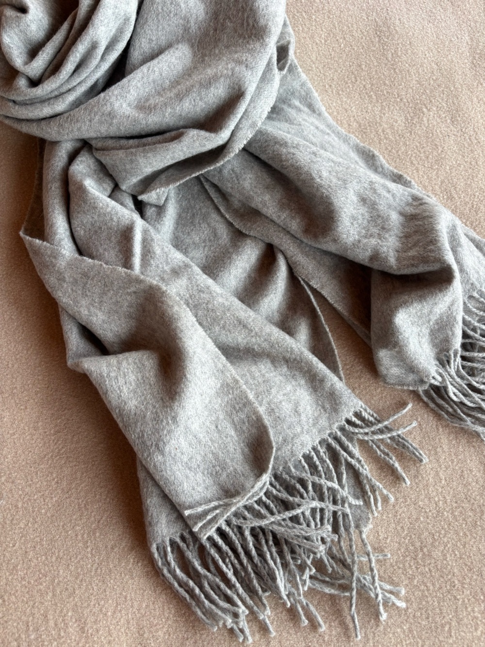Oversized Cashmere Scarf - Picture 2 of 8